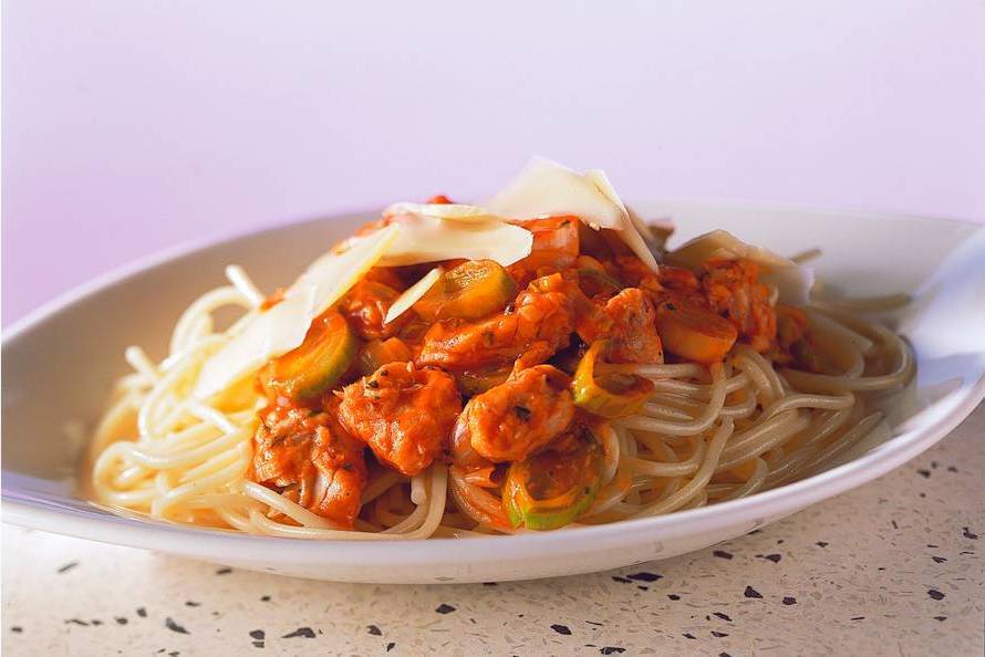 Spaghetti à la sauce au saumon Guide Recettes