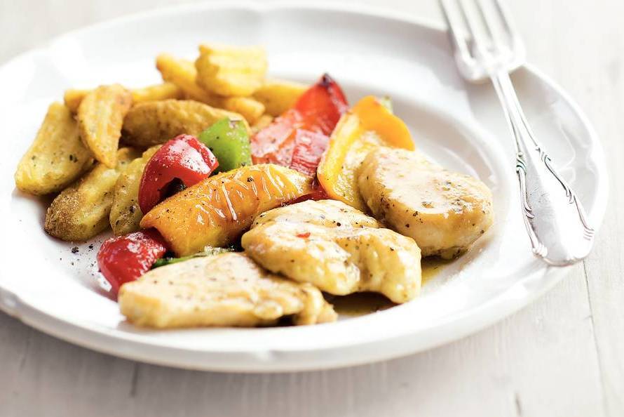 Poulet Au Citron Au Four Avec Pomme De Terre Poulet au citron avec des quartiers de pomme de terre - Guide Recettes