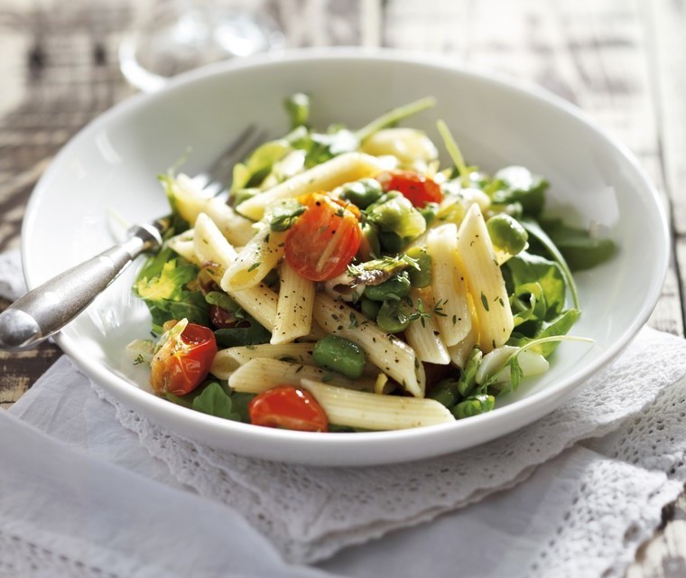 Pâtes à la tomate cerise, anchois et fèves Guide Recettes